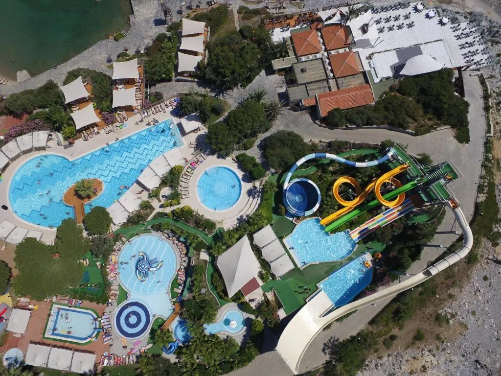 PINE BAY HOLIDAY RESORT