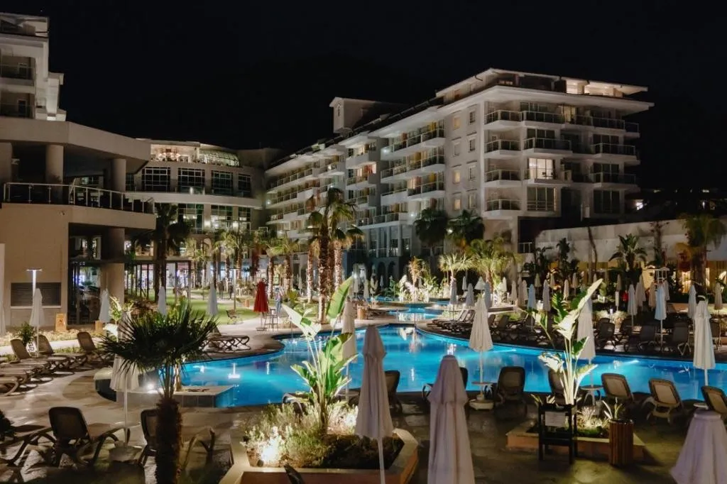 AKRA KEMER (EX. KEMER BARUT COLLECTION)