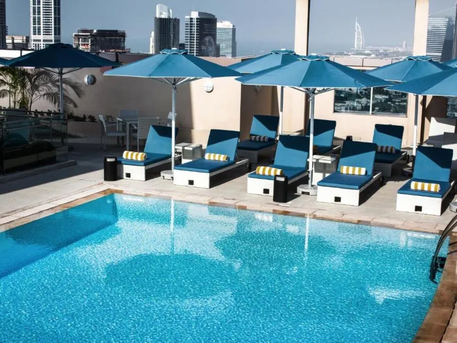PULLMAN DUBAI JUMEIRAH LAKES TOWERS