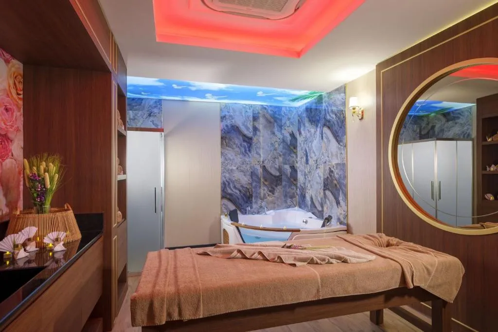 ELYSIUM GREEN SUITE
