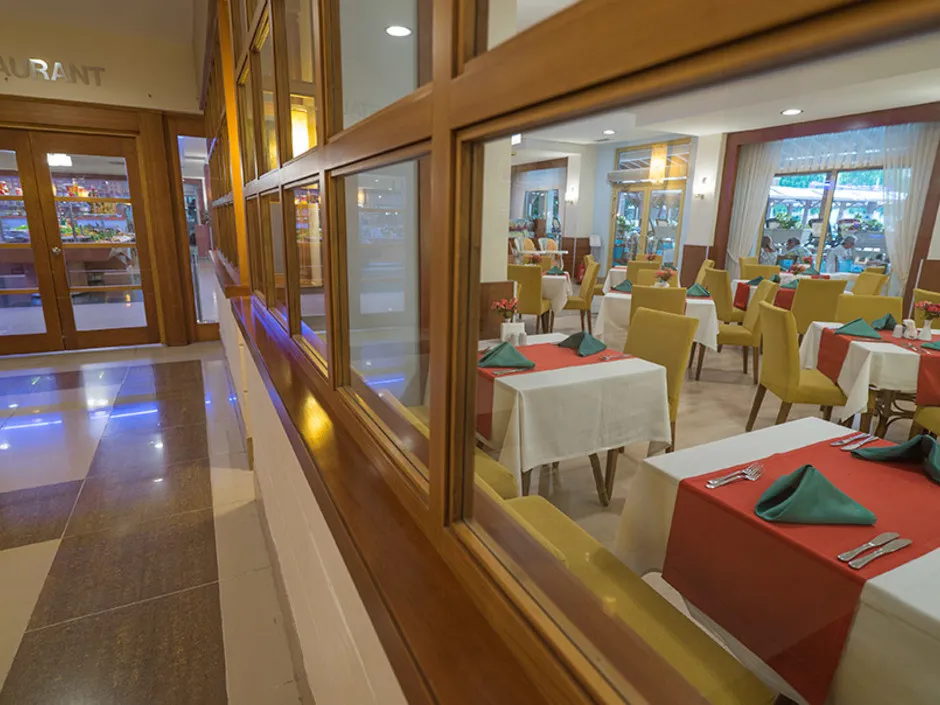 SIDE BREEZE HOTEL (MONACHUS PARK)