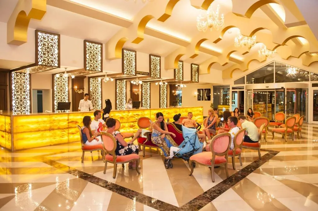 CONCORDIA CELES HOTEL