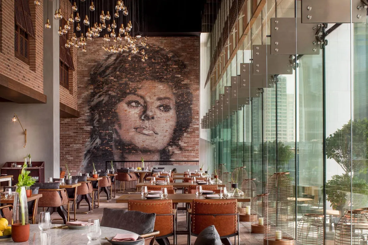 THE ST. REGIS DOWNTOWN DUBAI (EX. RENAISSANCE DUBAI DOWNTOWN)