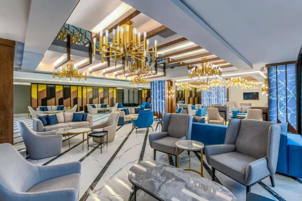 ARNOR DE LUXE HOTEL & SPA