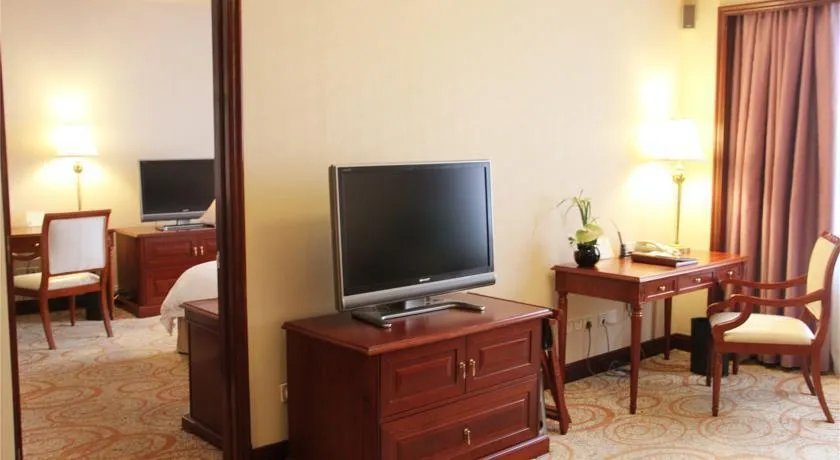 HOLIDAY INN SHANGHAI NANJING ROAD (EX. GUXIANG)