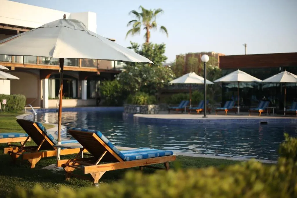 DUBAI MARINE BEACH RESORT & SPA