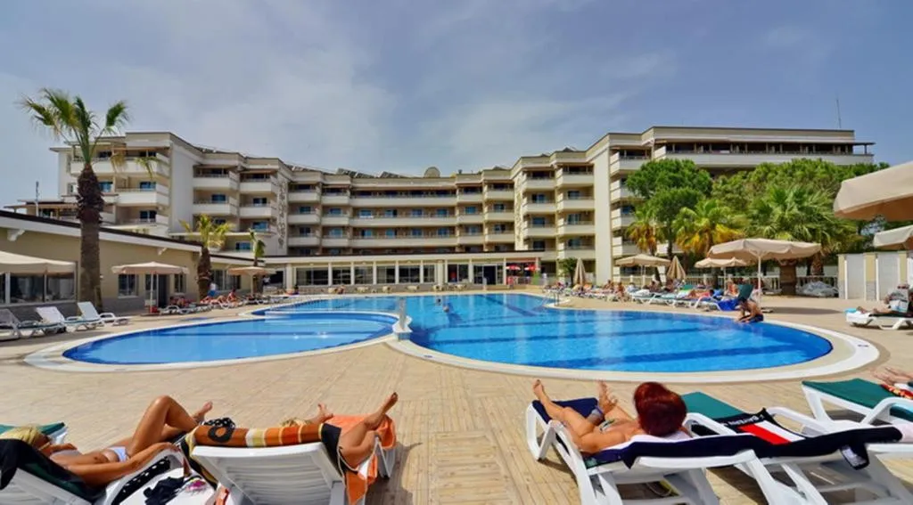 LINDA RESORT