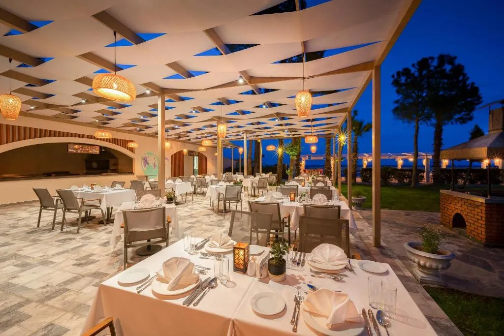 GRAVEL HOTELS SELECT (EX. SEVEN SEAS GRAVEL SELECT)