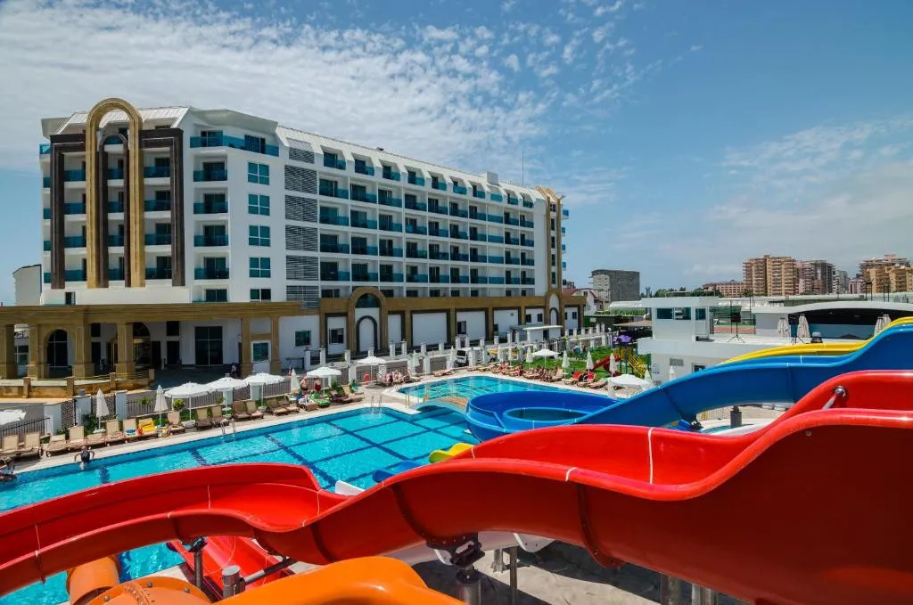 THE LUMOS DELUXE RESORT HOTEL & SPA