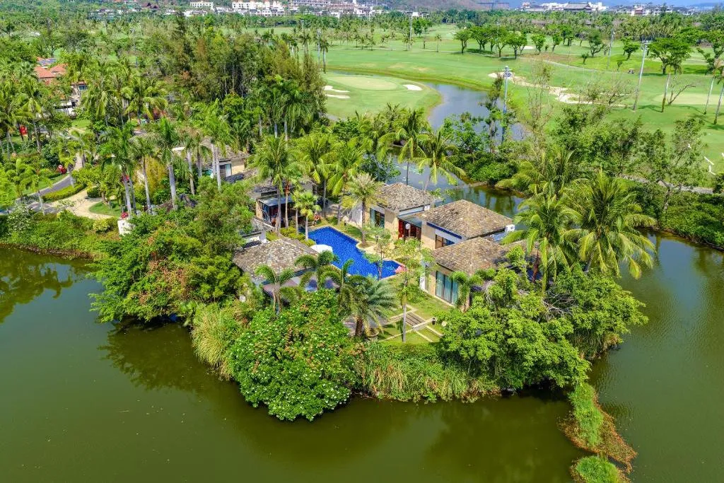 GRAND METROPARK RESORT YALONG BAY