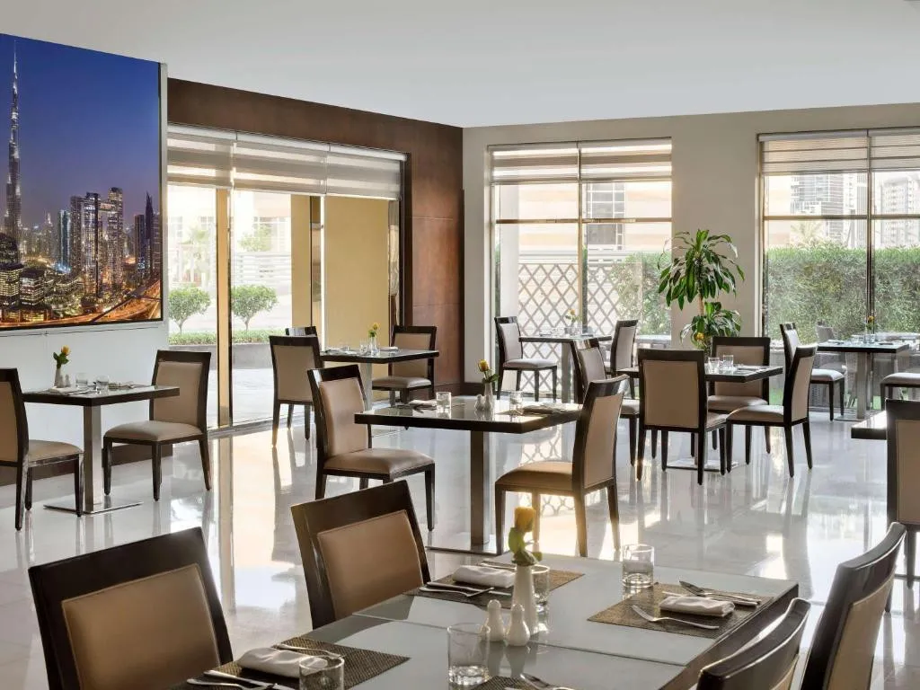 MOVENPICK HOTEL APARTMENTS AL MAMZAR
