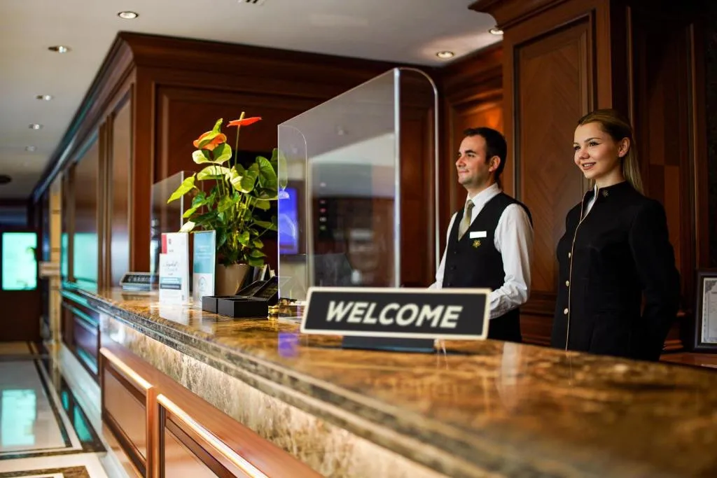 ALMIRA HOTEL