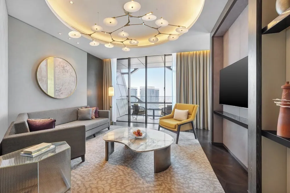 MANDARIN ORIENTAL DOWNTOWN