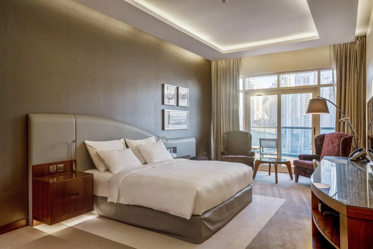 RADISSON BLU HOTEL DUBAI WATERFRONT