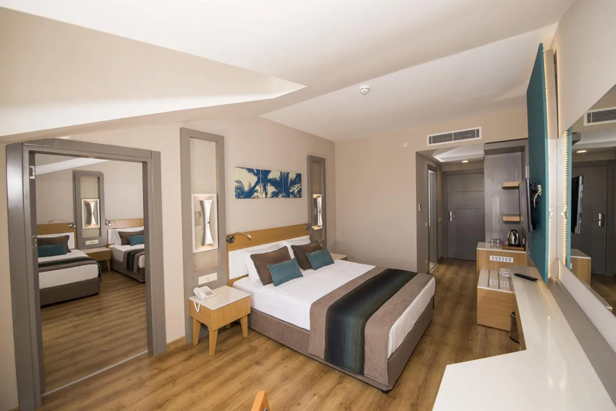 PALM WORLD SIDE RESORT & SPA