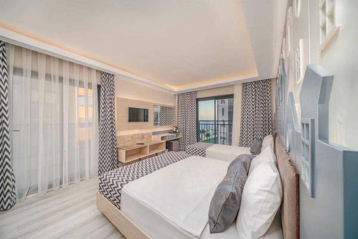 ARIA RESORT & SPA (EX. MIRADOR HOTEL)