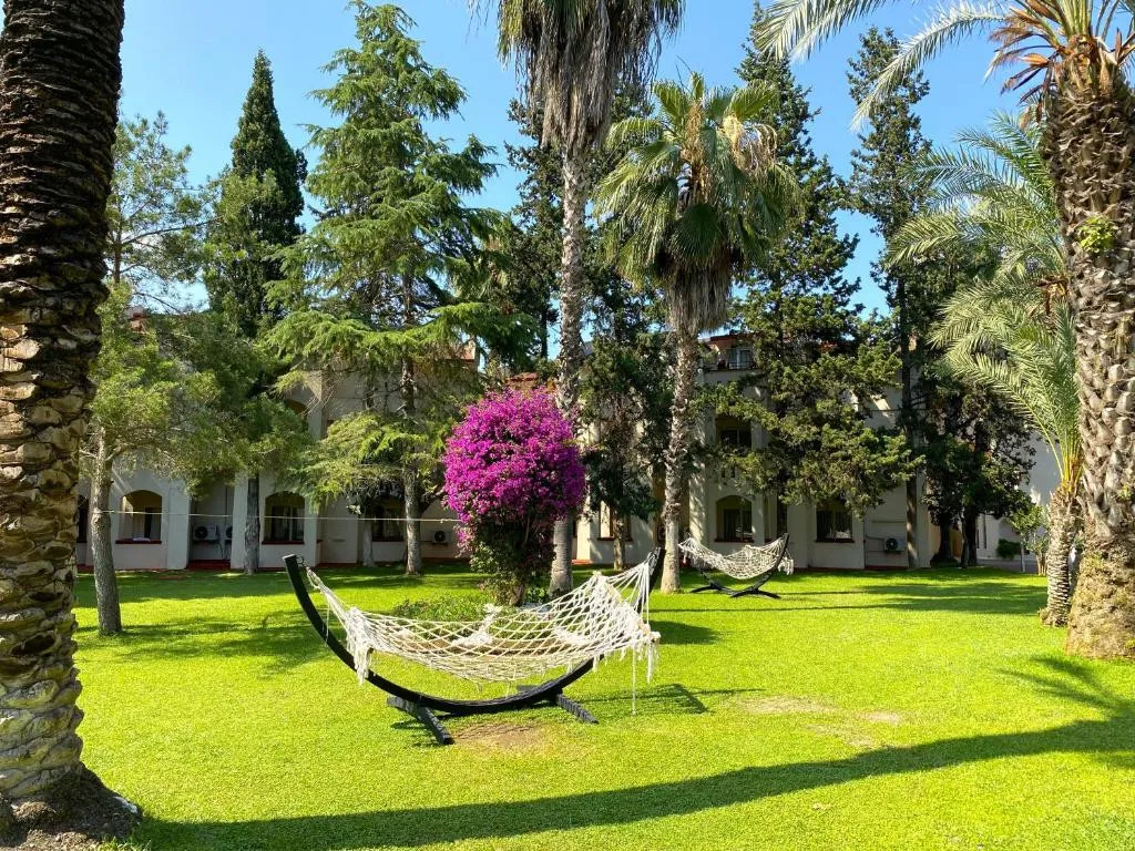 QUEENS PARK RESORT GOYNUK