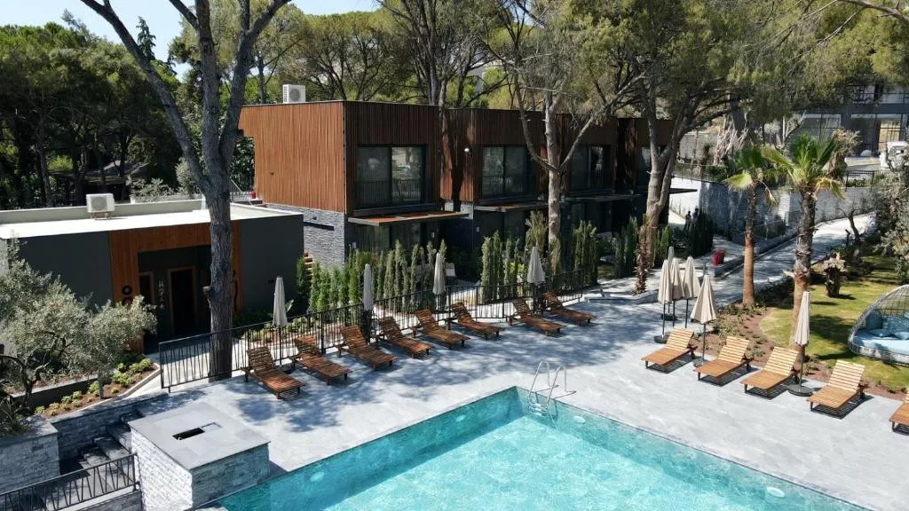 UNIQUE LIFE STYLE HOTEL