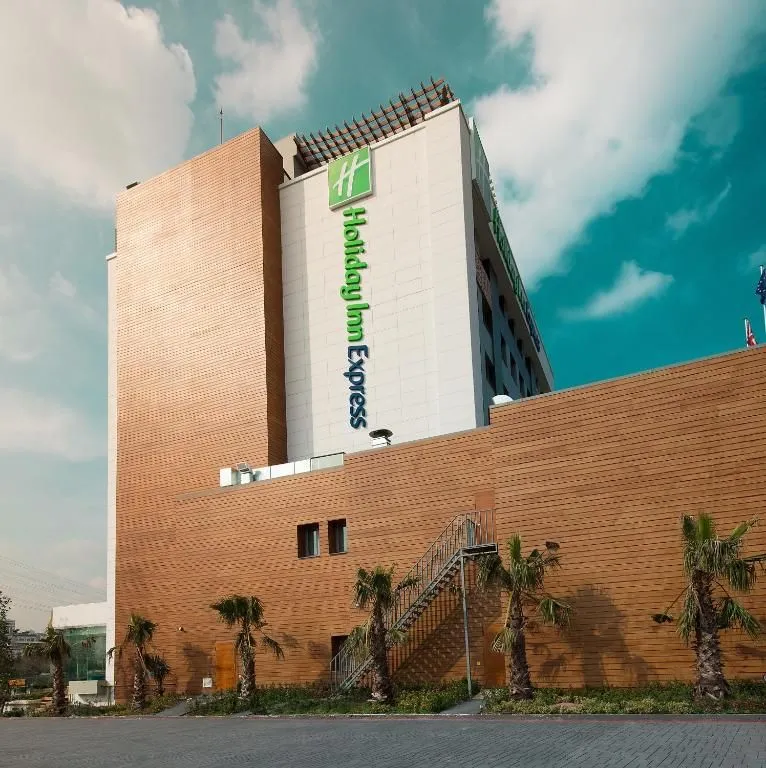 HOLIDAY INN EXPRESS ISTANBUL AIRPORT