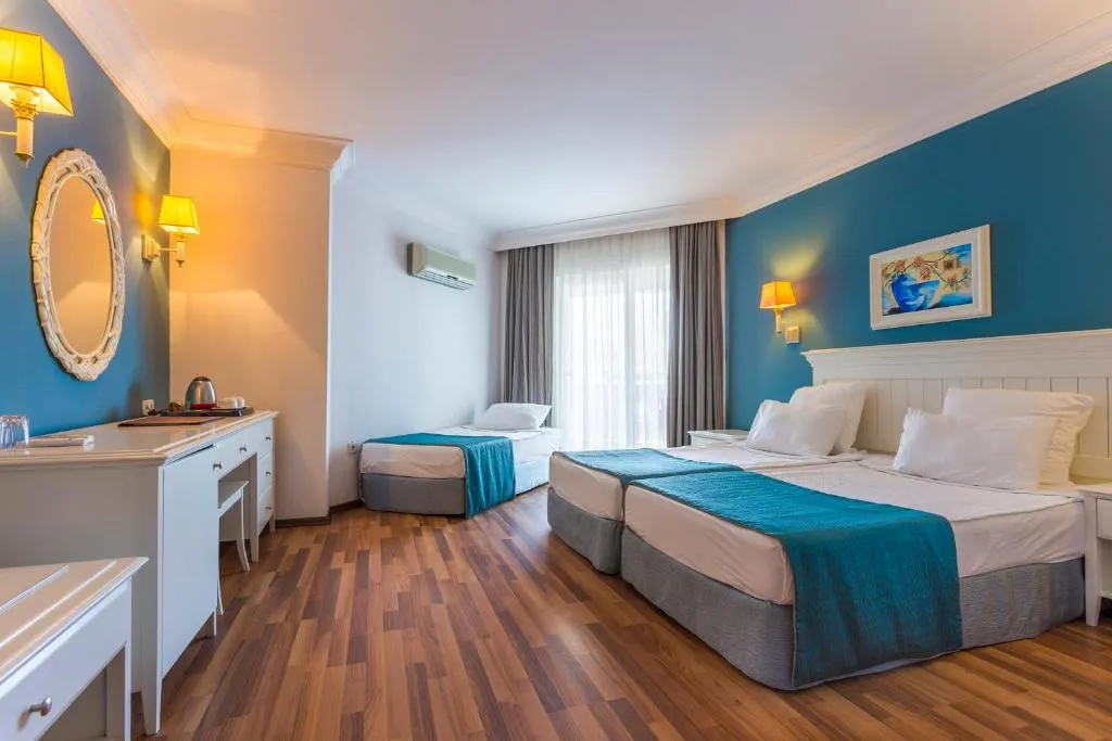 TERRACE BEACH RESORT