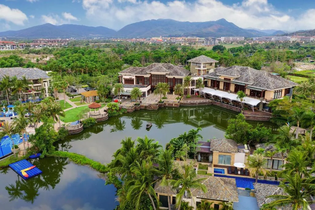 GRAND METROPARK RESORT YALONG BAY