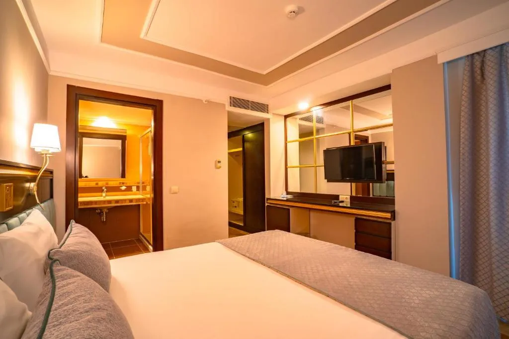 ROYAL ATLANTIS SPA & RESORT