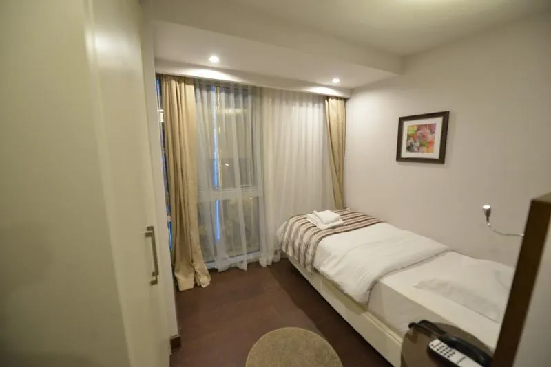 MAC HOTEL VAZO KULE