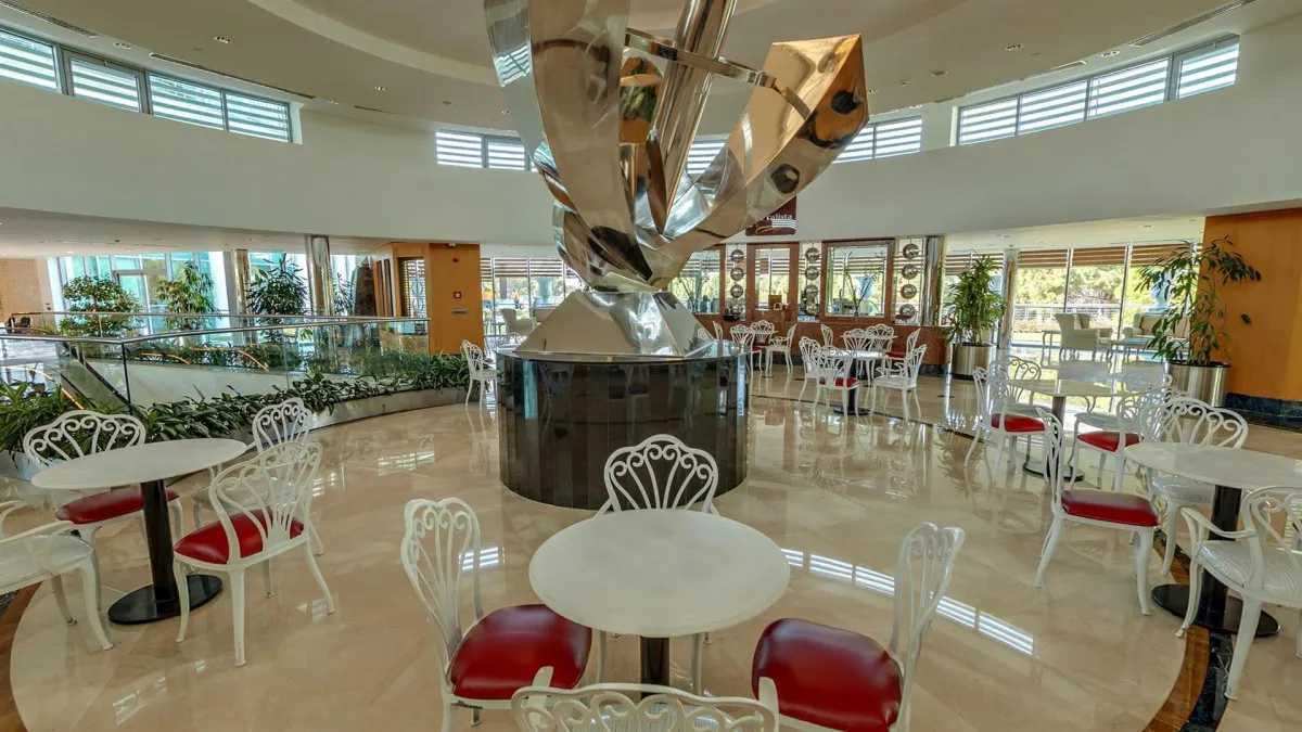 CALISTA LUXURY RESORT