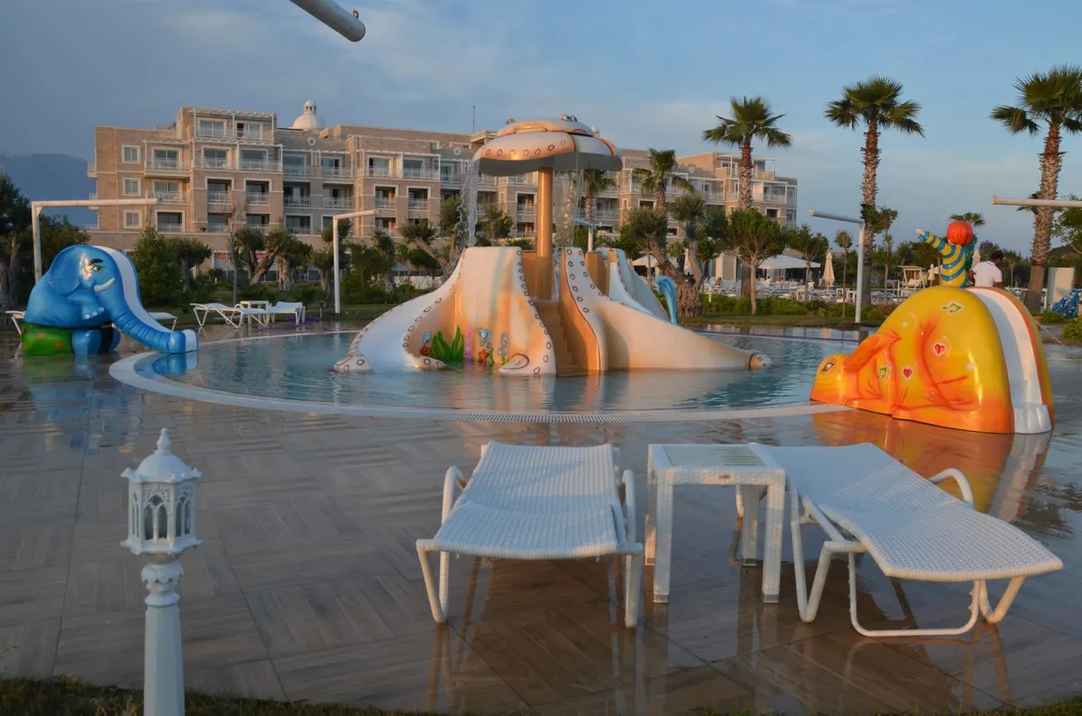 ANDRIAKE BEACH CLUB