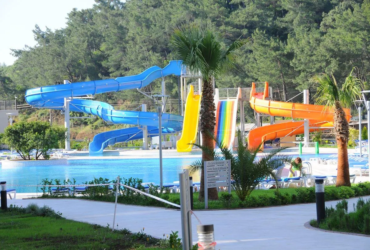 GREEN NATURE RESORT & SPA