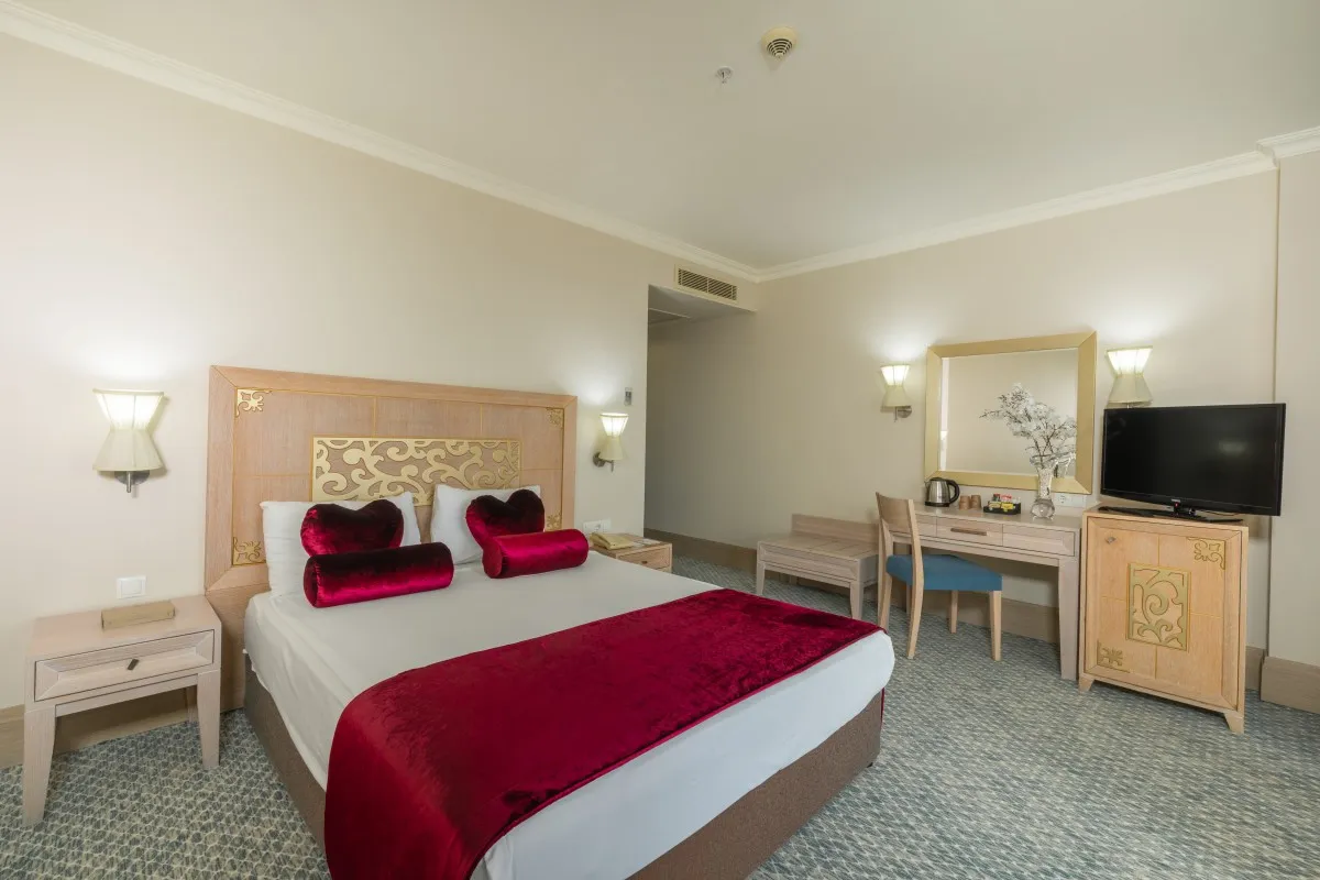 CRYSTAL FAMILY COMFORT COLLECTION (EX. CRYSTAL FAMILY RESORT & SPA)
