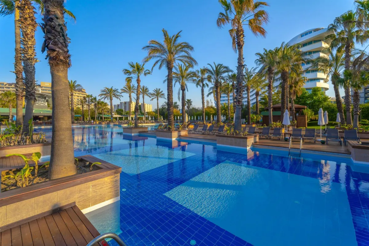 CONCORDE DE LUXE RESORT