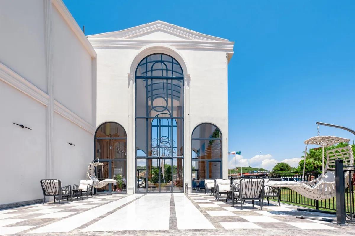 LA BENATA HOTEL