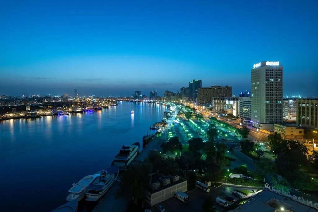 SHERATON DUBAI CREEK HOTEL & TOWERS
