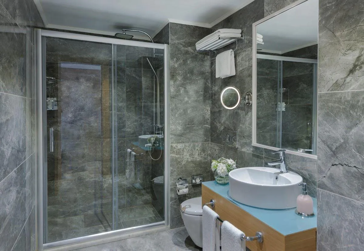 ASKA LARA RIVER SUITE
