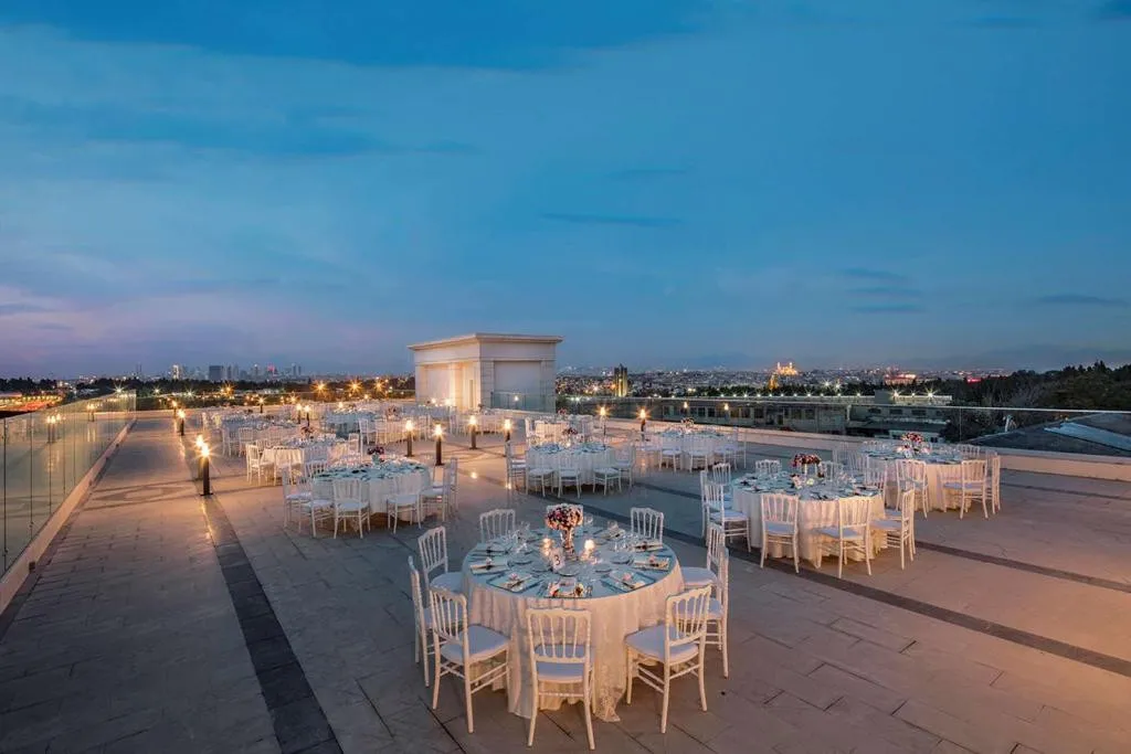 DOUBLETREE BY HILTON ISTANBUL TOPKAPI