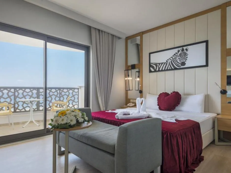 CALIDO MARIS HOTEL