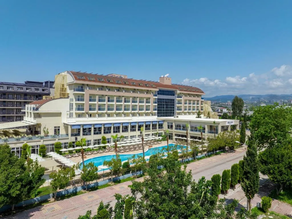 SOLIVIA HOTEL (EX. TITAN SELECT)