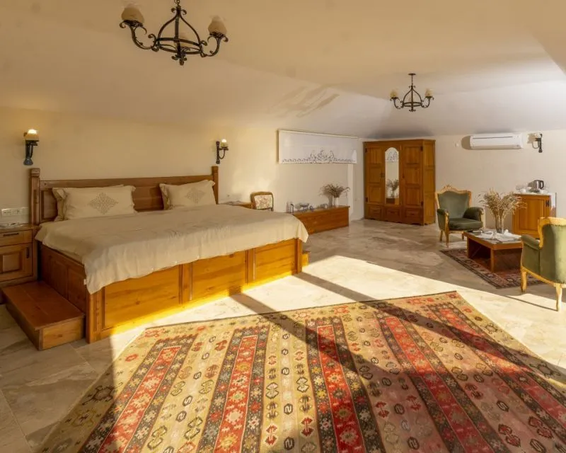 MANDARIN & MANGO BOUTIQUE HOTEL
