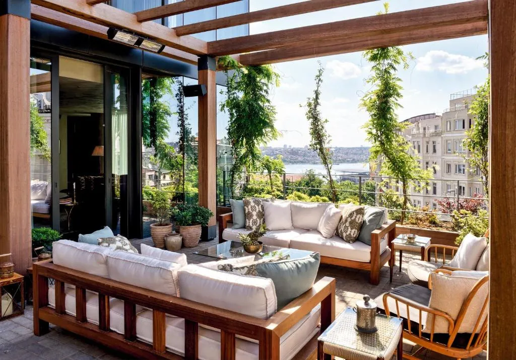 SOHO HOUSE