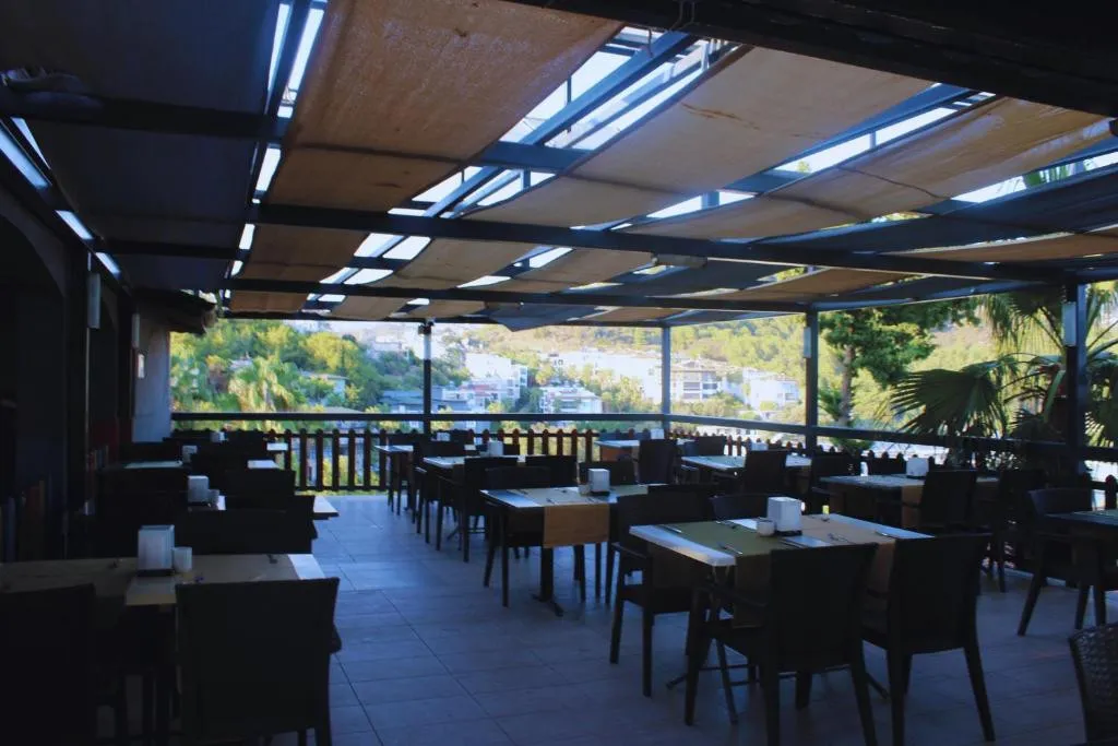 SENZA GARDEN HOLIDAY CLUB (EX. LARISSA HILL BEACH)