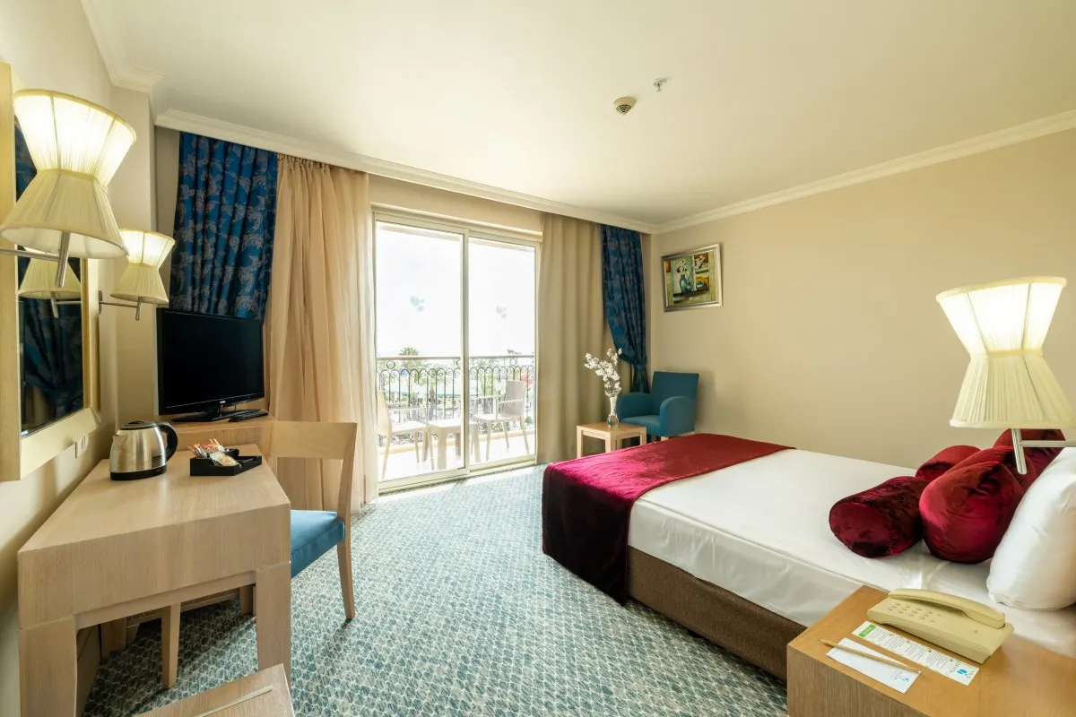 CRYSTAL FAMILY COMFORT COLLECTION (EX. CRYSTAL FAMILY RESORT & SPA)