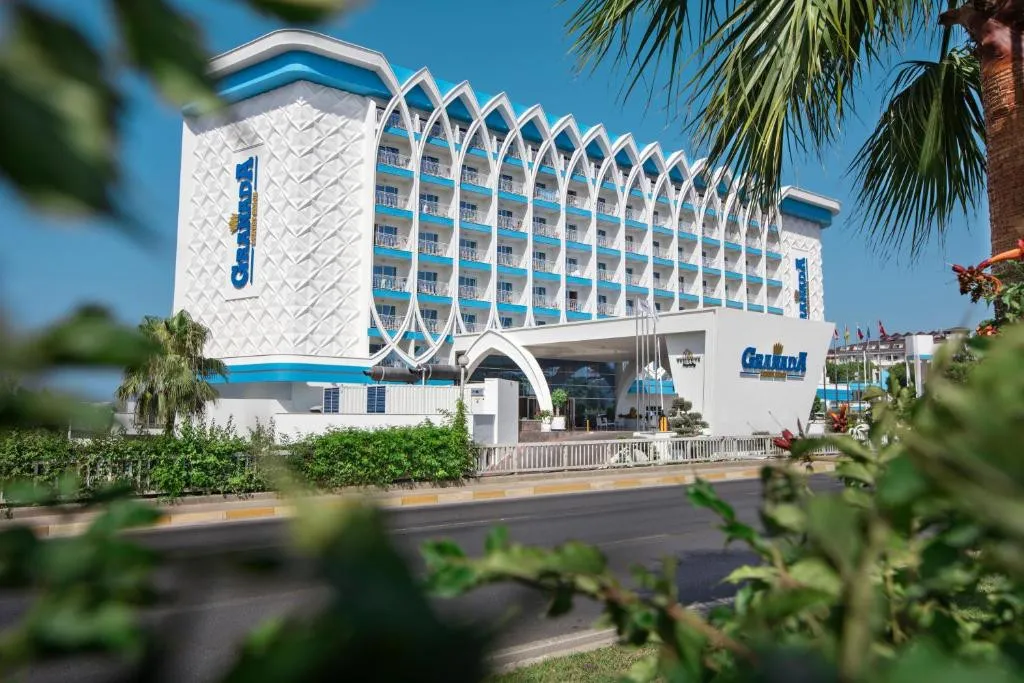 GRANADA LUXURY BEACH HOTEL