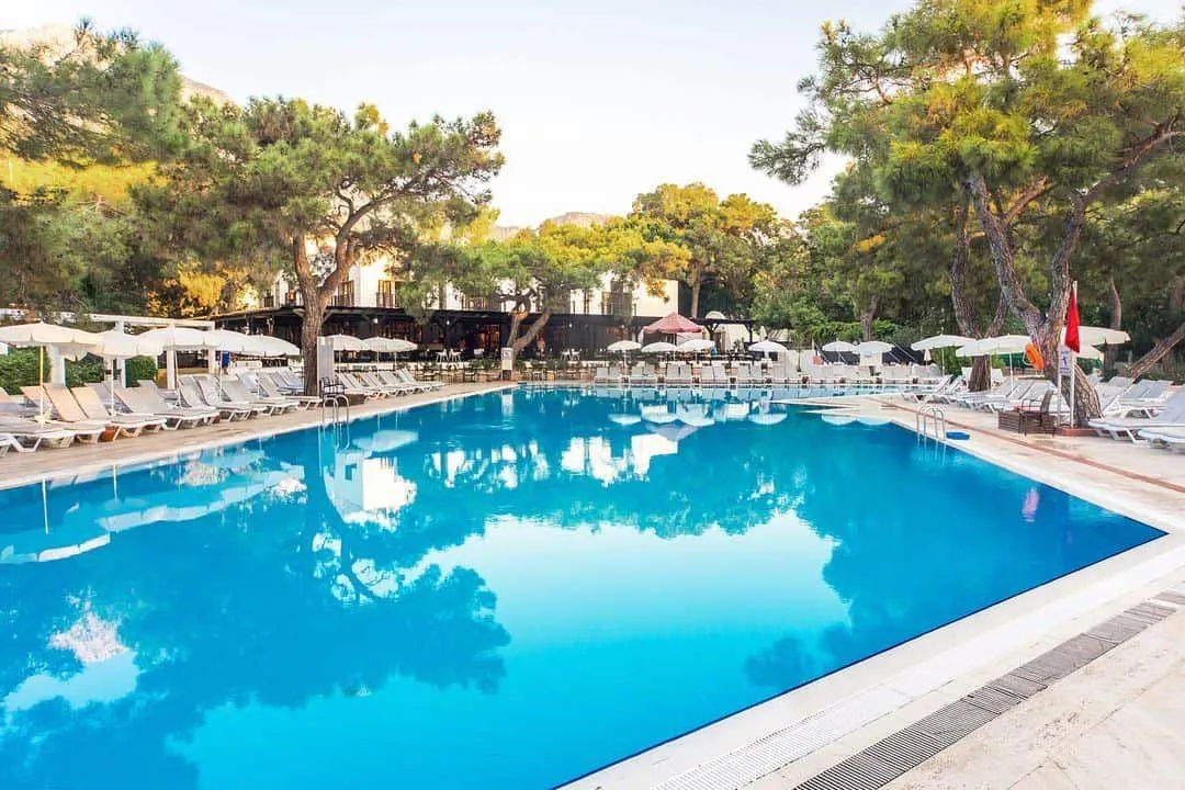 LARISSA ART BEACH HOTEL (EX.ART BEACH KEMER, CORINTHIA ART, LA MER)