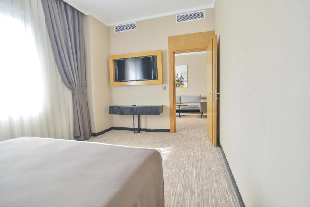 SERENITY COMFORT HOTEL