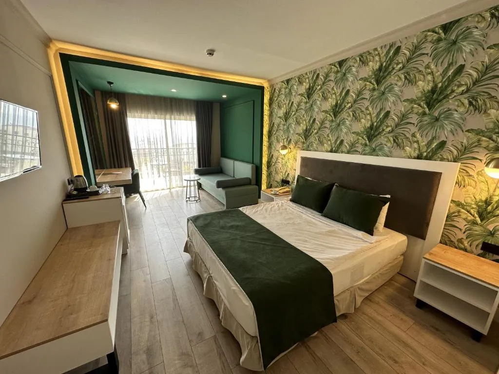 LOCEANICA BEACH RESORT HOTEL