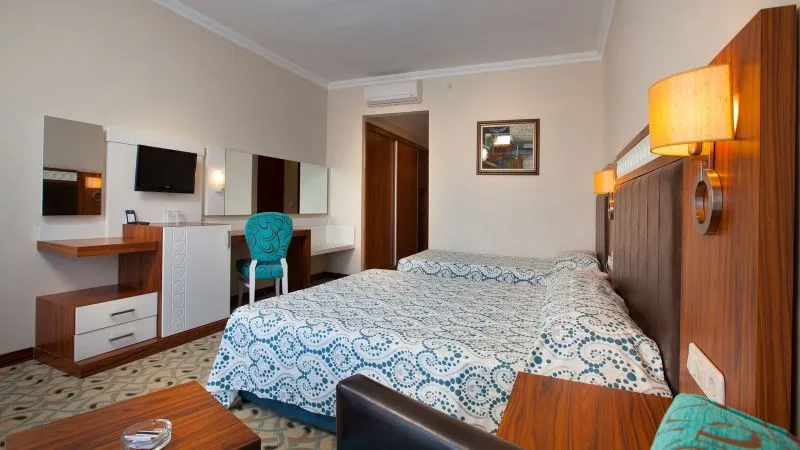 CLUB SIDE COAST HOTEL
