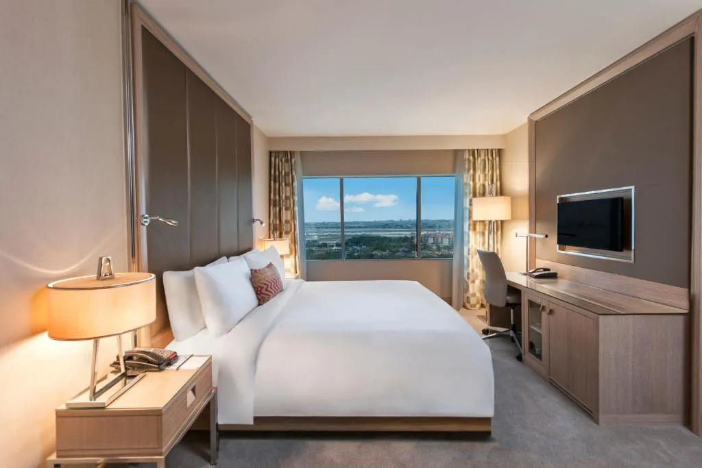 RENAISSANCE POLAT ISTANBUL HOTEL