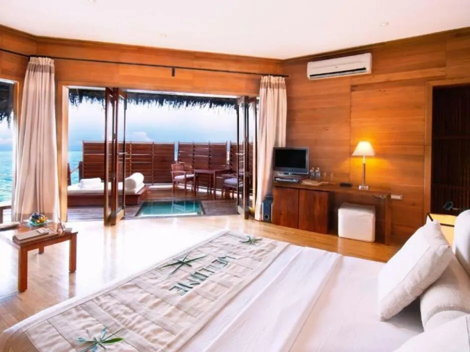 ADAARAN PRESTIGE WATER VILLAS