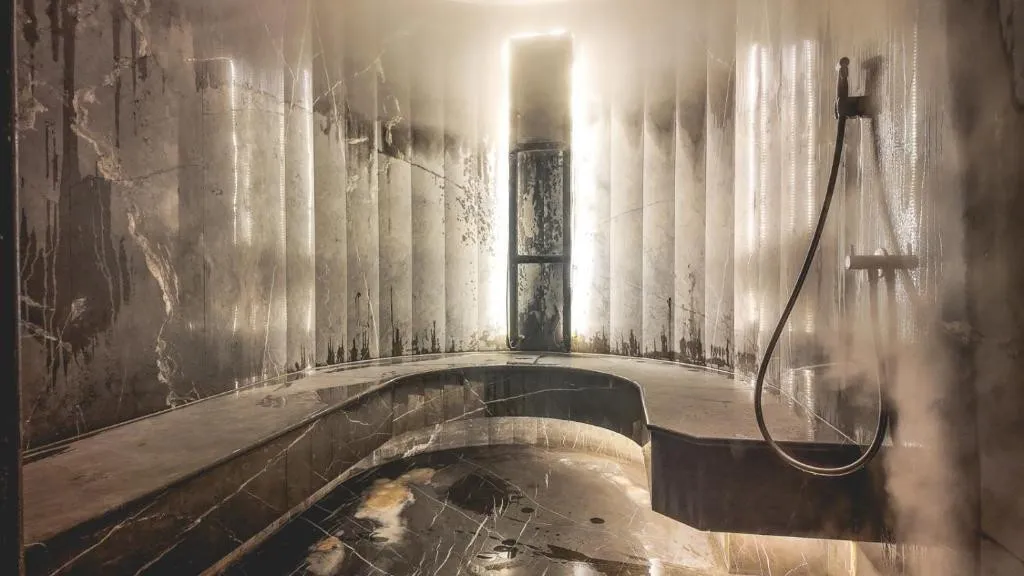 DOSSO DOSSI HOTELS GOLDEN HORN